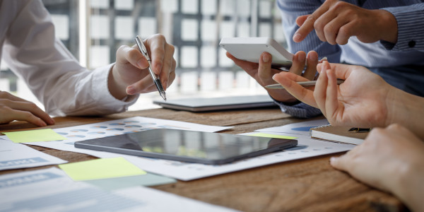 Project Manager / Management Castellví de Rosanes · Project Management / Planificación y seguimiento de la obra